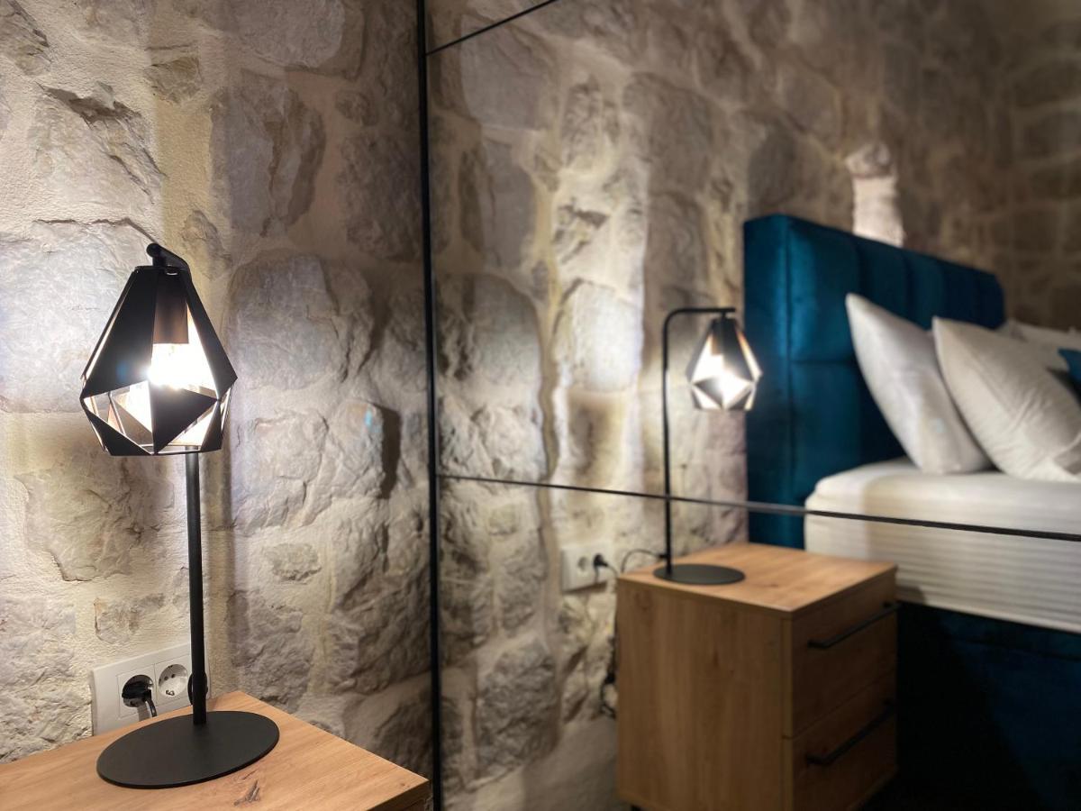 Apartment Caserma Kotor Ngoại thất bức ảnh