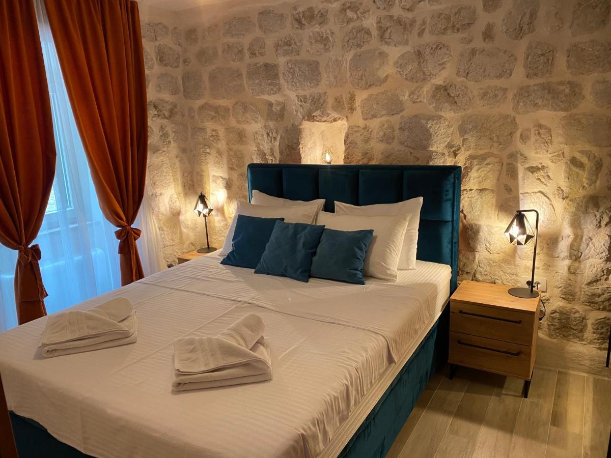 Apartment Caserma Kotor Ngoại thất bức ảnh
