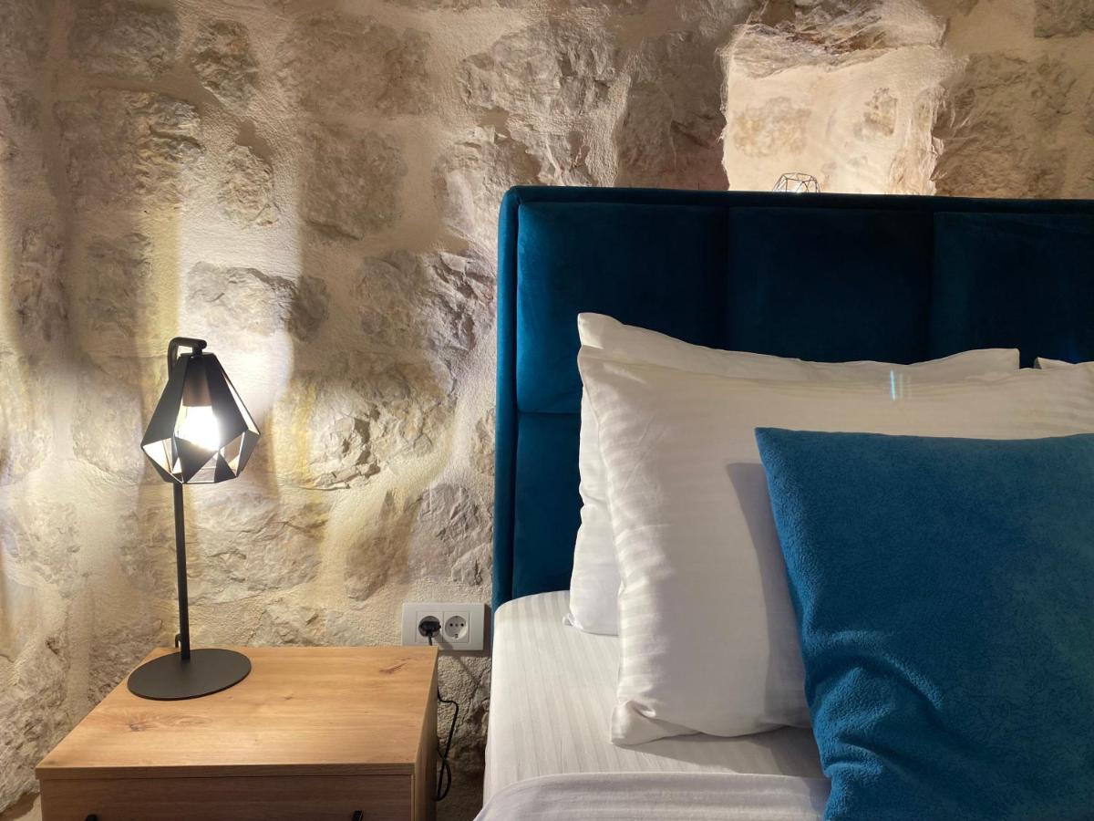 Apartment Caserma Kotor Ngoại thất bức ảnh