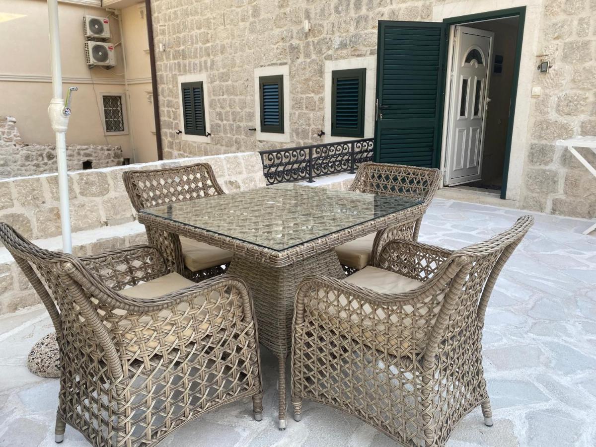 Apartment Caserma Kotor Ngoại thất bức ảnh